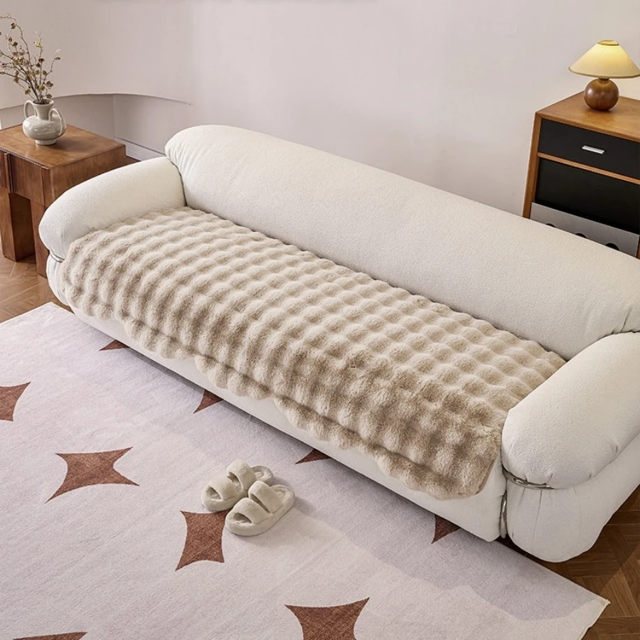 1pc Immitation Fur Thick Sofa Cover, Soft Plush Sofa Towel with Anti-Slip Backing, Throw Towel for Living Room Machine Washable - Image 4