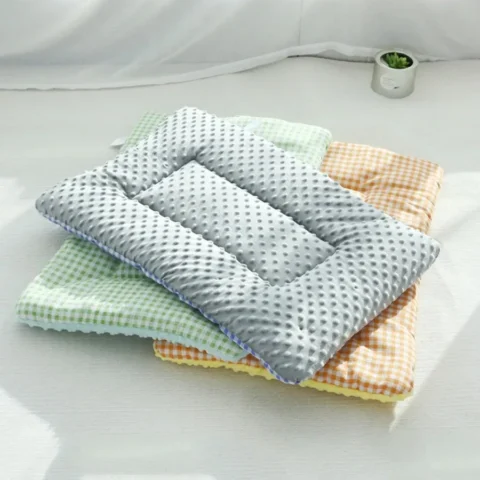 Dog Accesories Dogs Bed Round Mat Pet House Lie Goods for Animals Supplies Cushion Sofa Accessoires Accessories Small Labrado