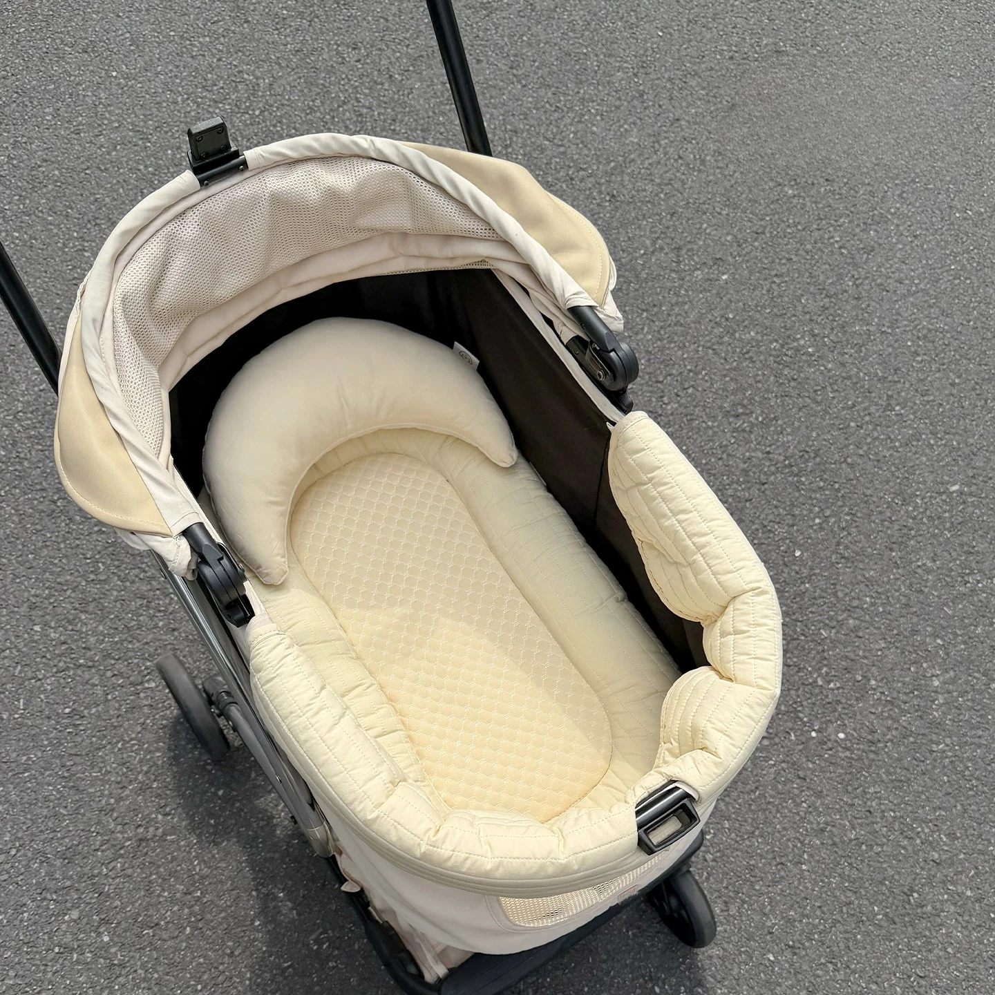 Cooling Pet Stroller Pad Insert – Breathable Ice Silk Dog Pram Cushion Liner – Temperature-Drop Stroller Bed with Bolstered E