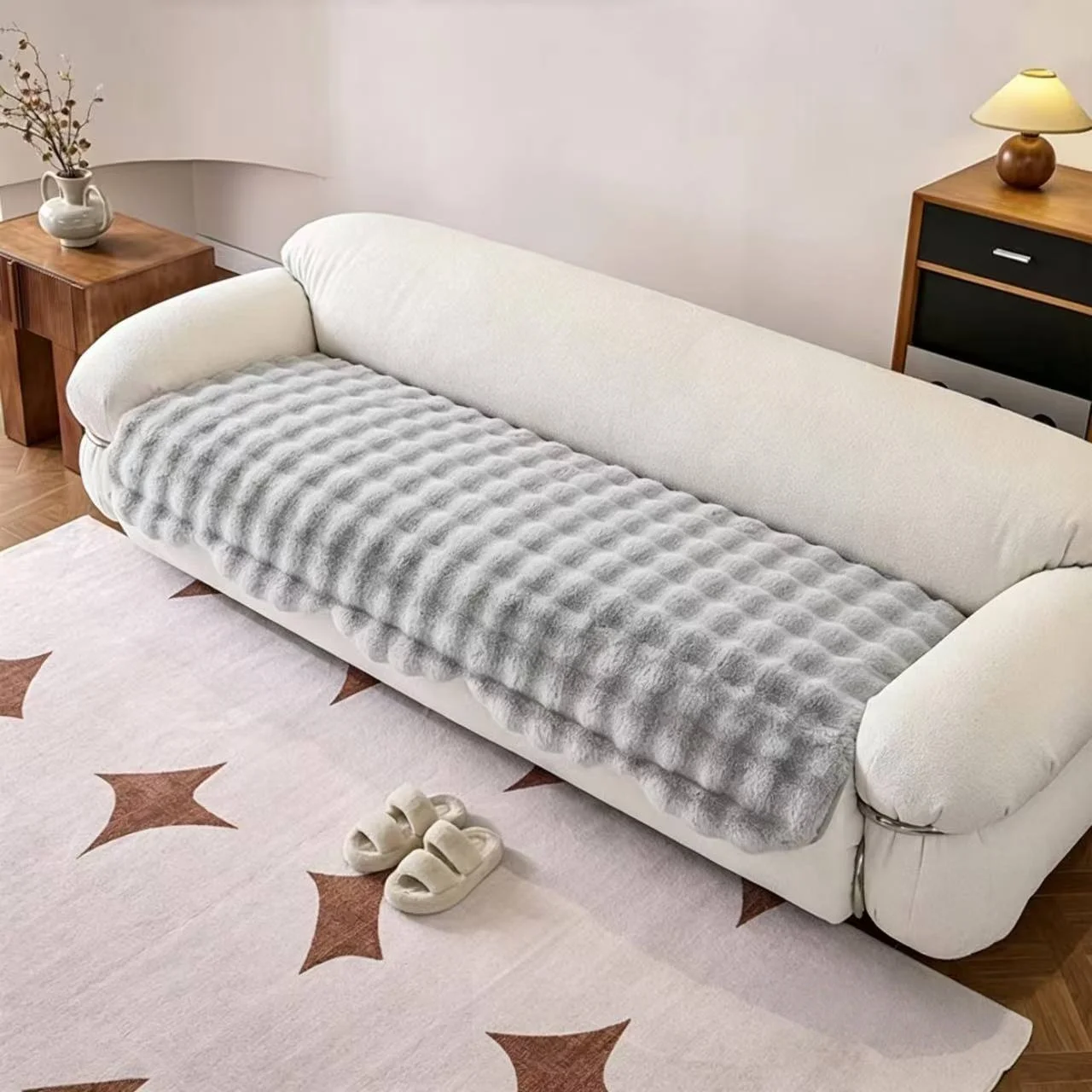 1pc Immitation Fur Thick Sofa Cover, Soft Plush Sofa Towel with Anti-Slip Backing, Throw Towel for Living Room Machine Washable - Image 7