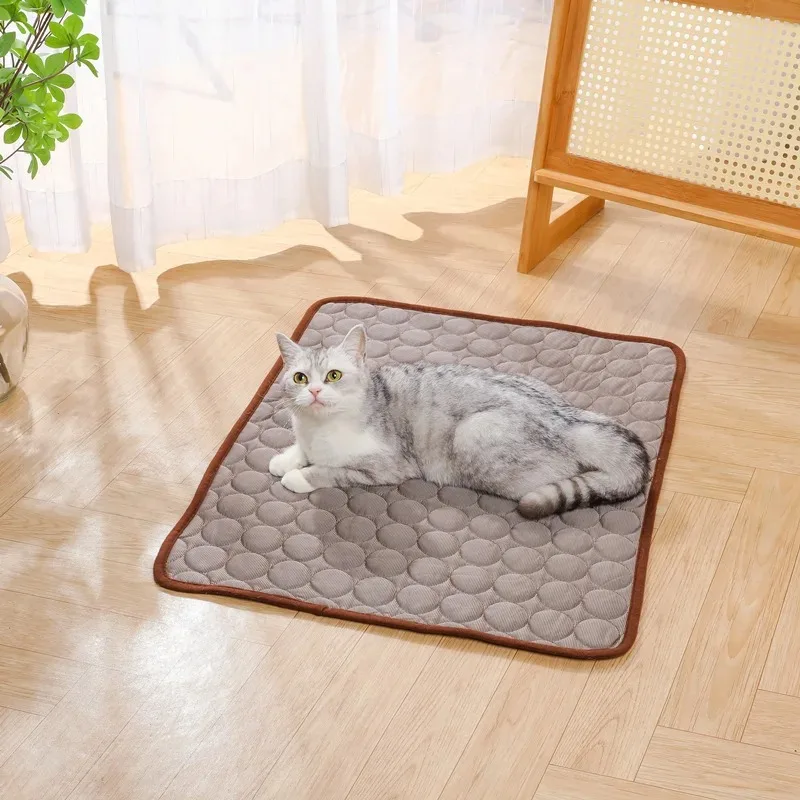 Summer Pet Ice Pad Cool Sleeping Mat Breathable Ice Silk Washable Pet Bed Durable Dog Cat Cushion Pet Supplies for Home Outdo
